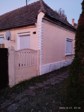 Eladó ház Pápateszér, Veszprém vármegye